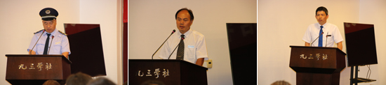 选手们按顺序上台演讲
